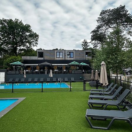 Sfeervolle Blokhut Op De Veluwe Op Recreatiepark Topparken In Beekbergen Met Vrije Tuin En Eigen Parkeerplaats 외부 사진