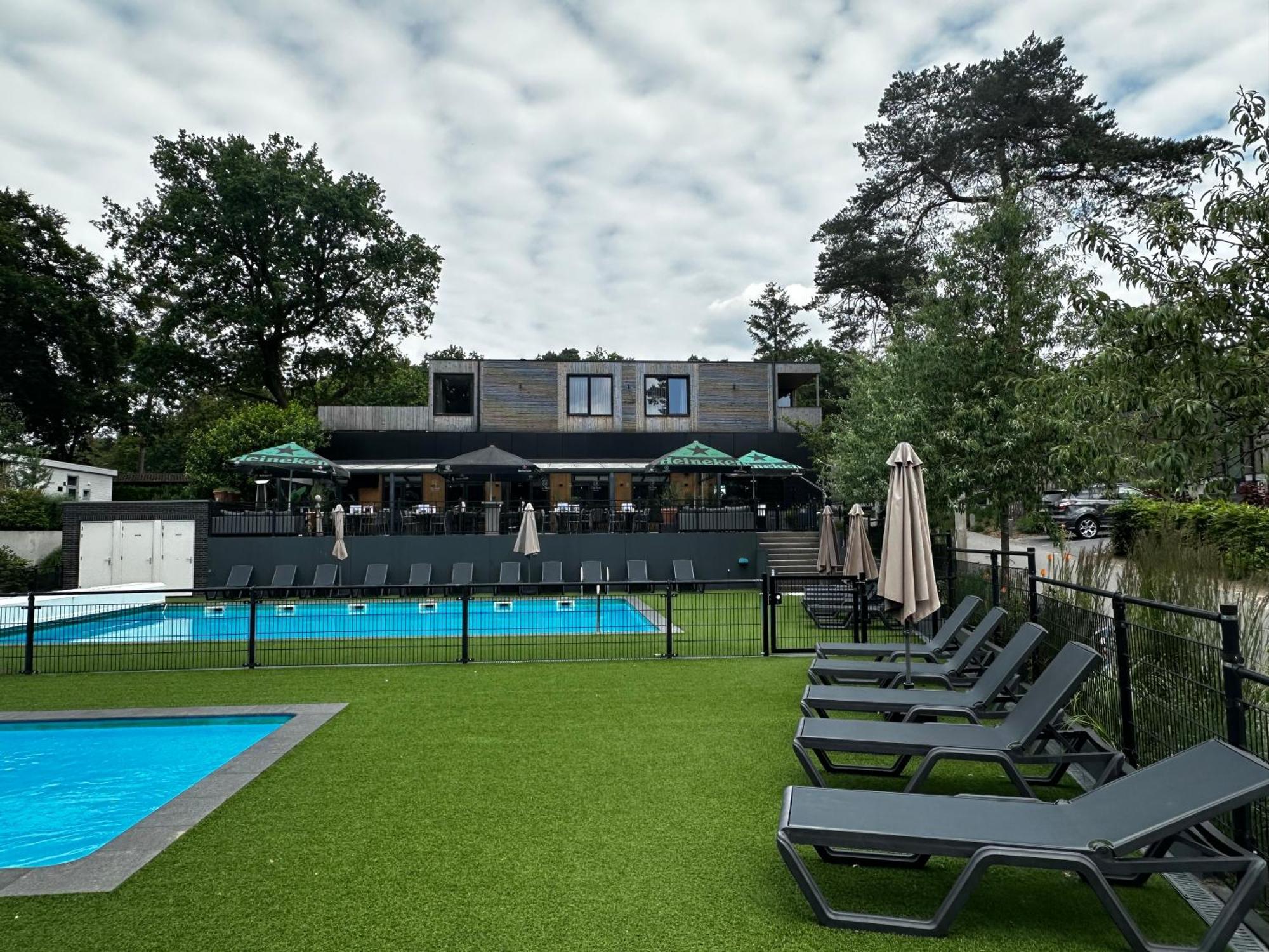 Sfeervolle Blokhut Op De Veluwe Op Recreatiepark Topparken In Beekbergen Met Vrije Tuin En Eigen Parkeerplaats 외부 사진